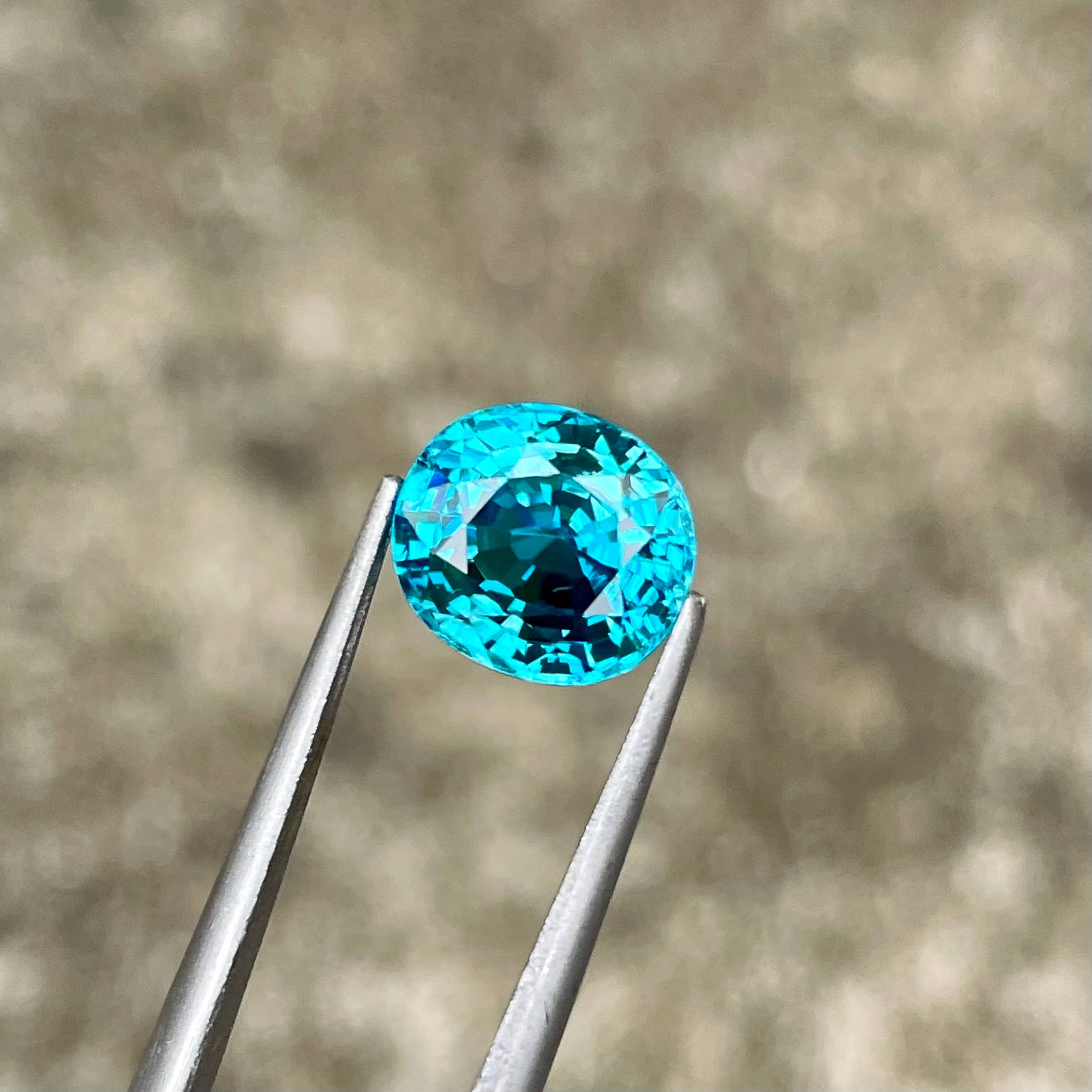 4.88 Carats Tiffany Blue Zircon Stone