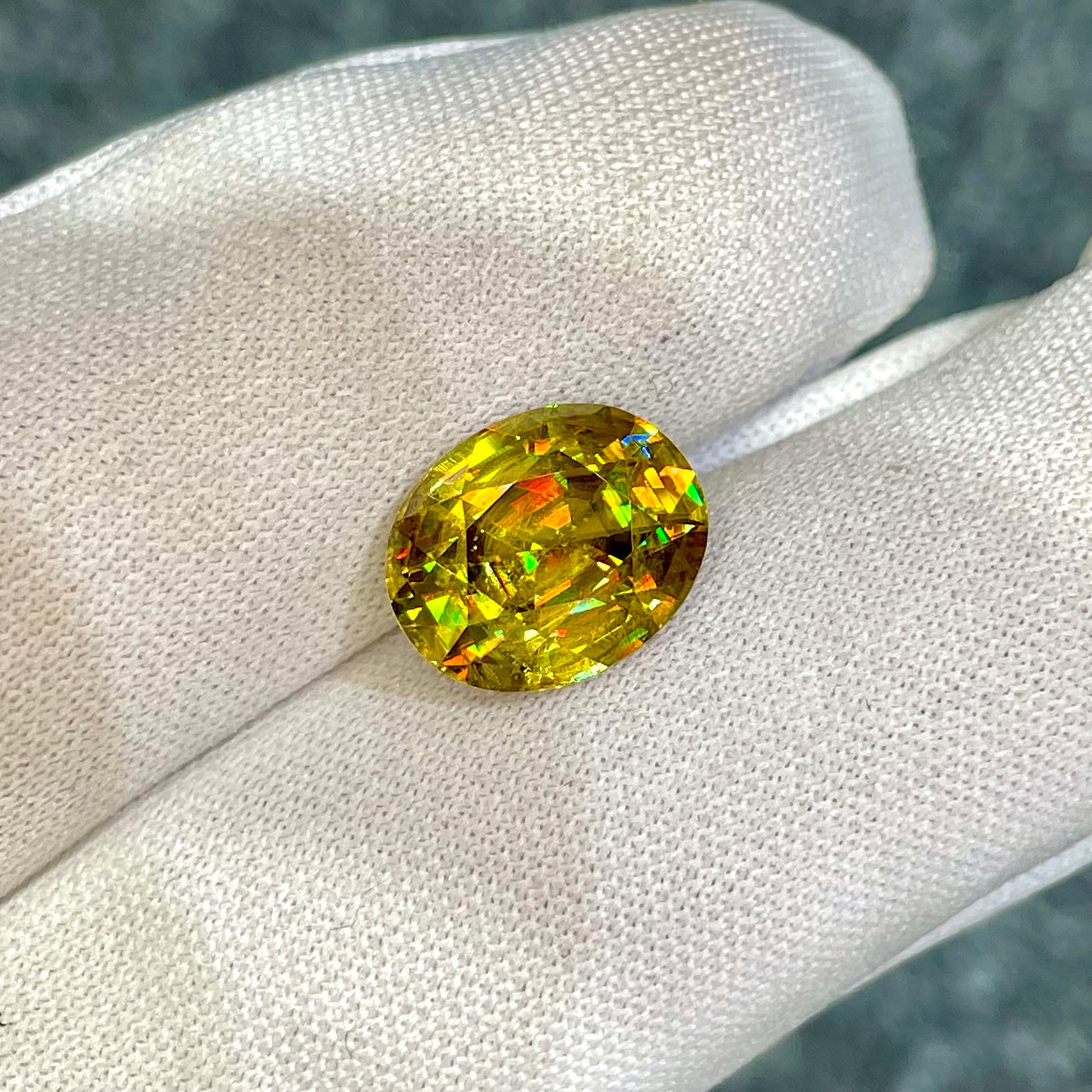 5.80 Carats Fire Effect Sphene Stone