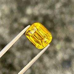 5.38 carats Fine Quality Yellow Zircon