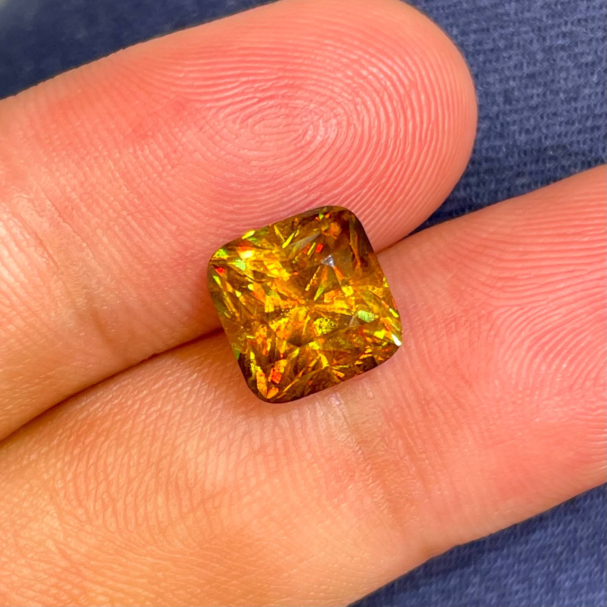 5.00 Carats Fire Effect Sphene Stone