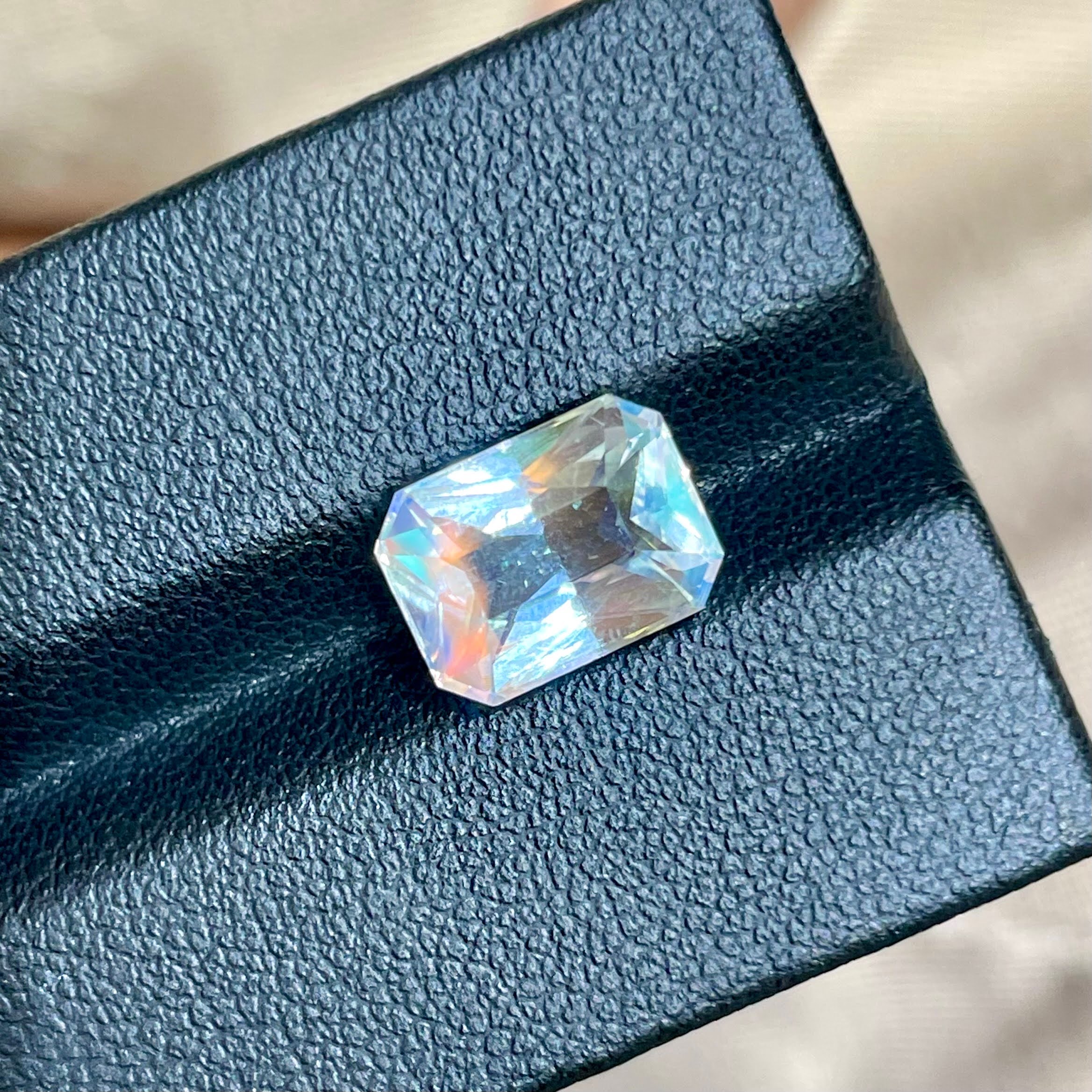 3.22 Carats Top Quality Moonstone