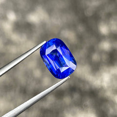 3.53 Carats Fine Blue Sapphire