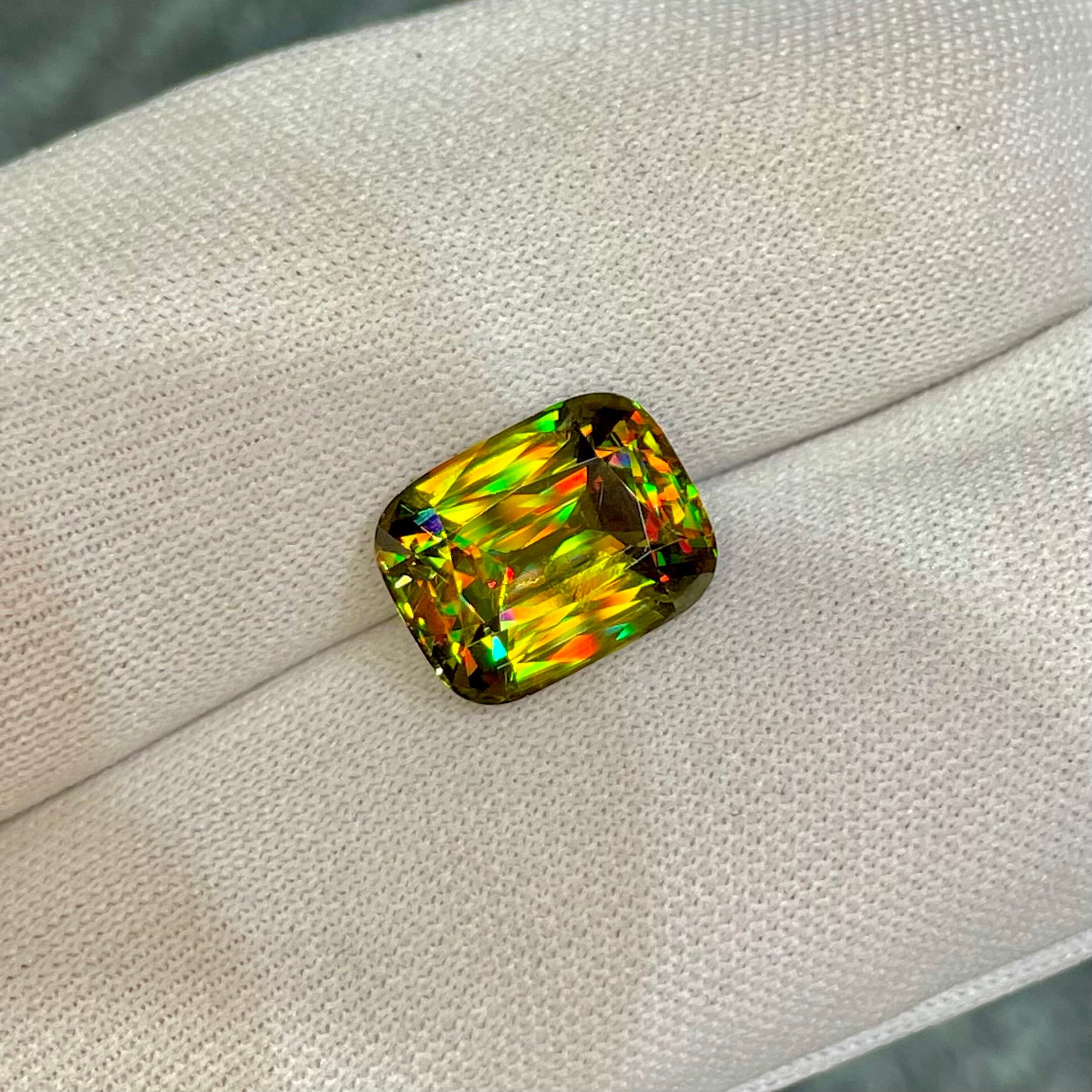 5.99 Carats Natural Sphene Gemstone