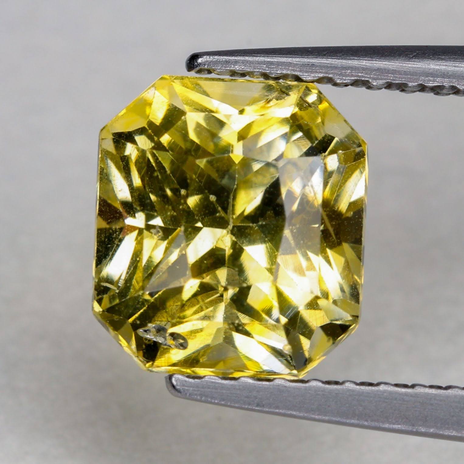 2.50 Carats Intense Yellow Sapphire