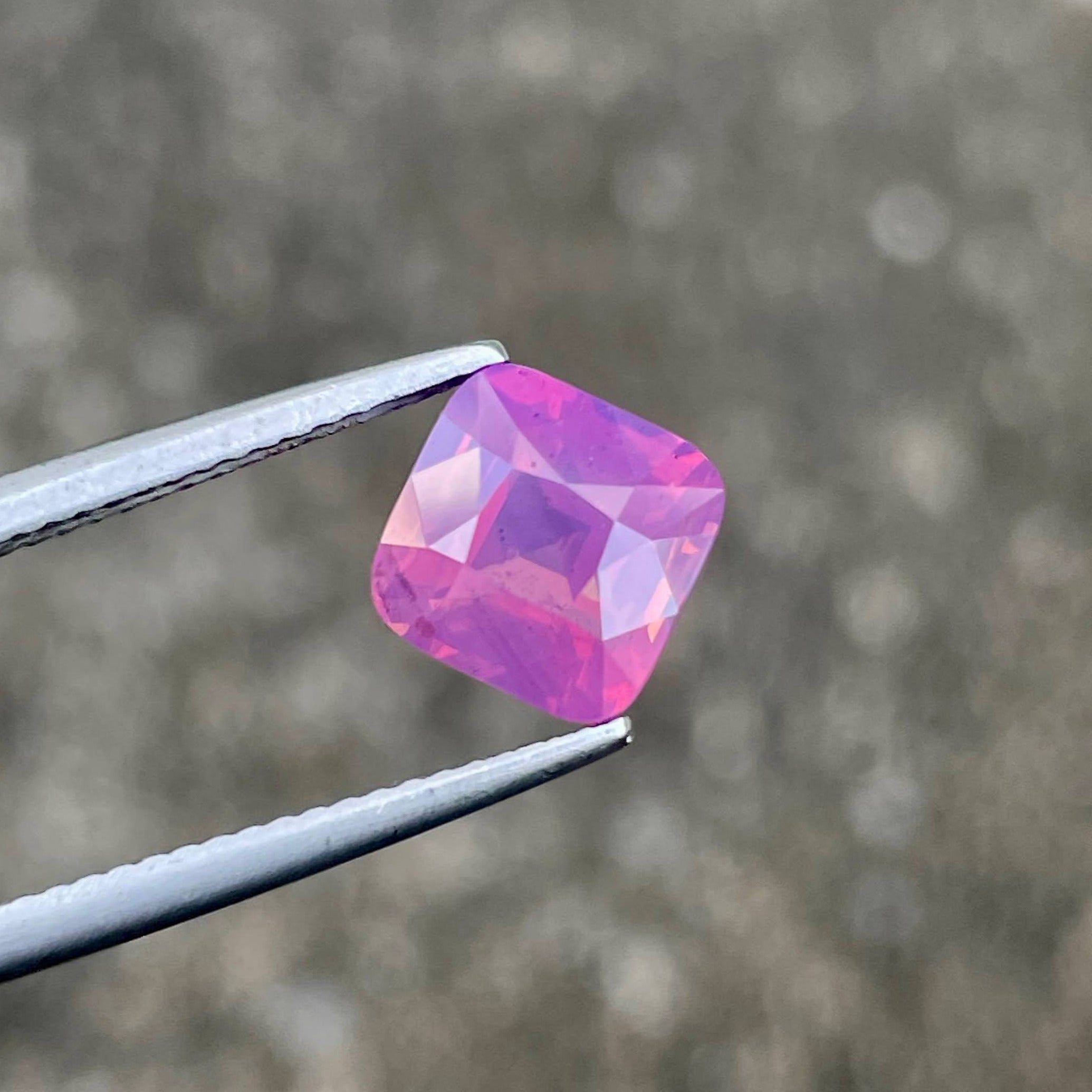 4.16 Carat Certified Sapphire Gemstone