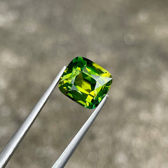 4.75 Carat Bi Color Parti Sapphire