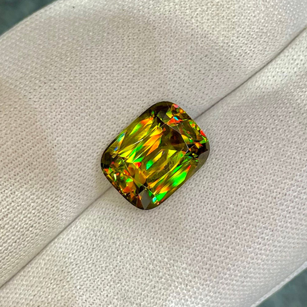 5.99 Carats Natural Sphene Gemstone