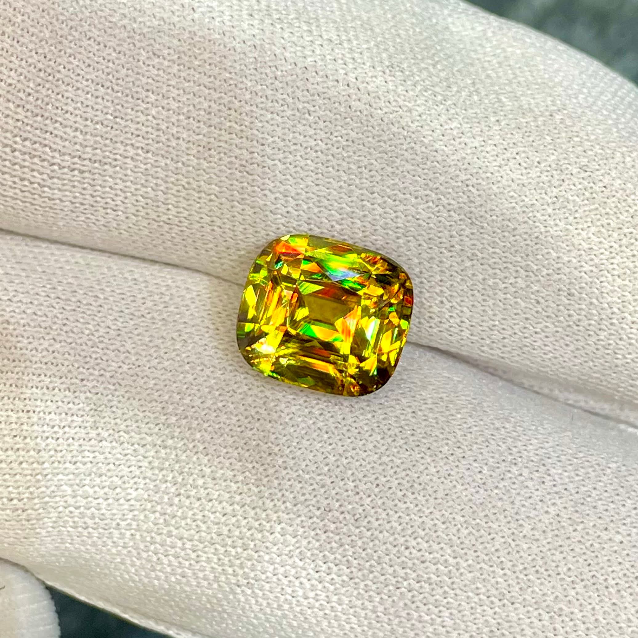 5.52 Carat Fine Quality Sphene Stone