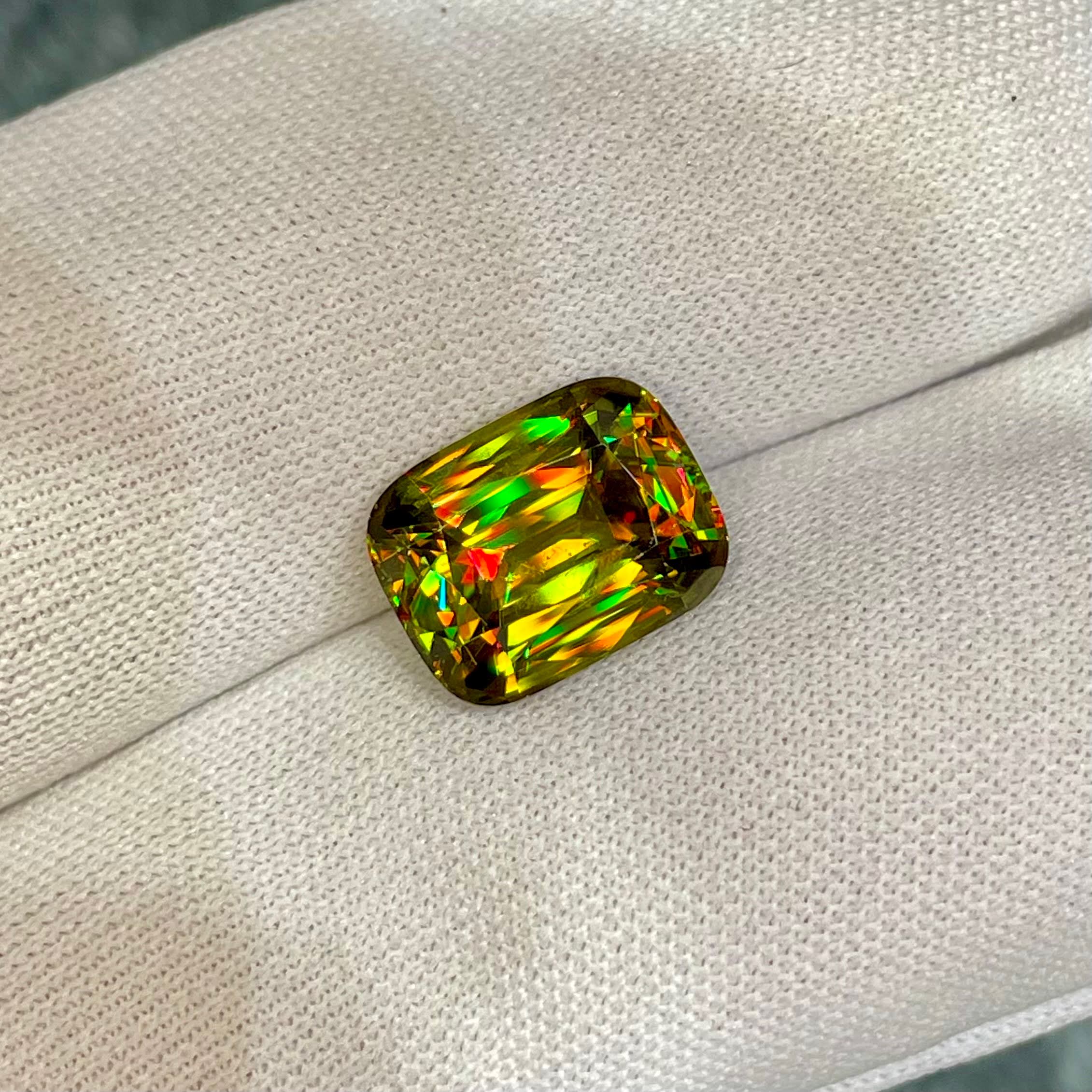 5.99 Carats Natural Sphene Gemstone