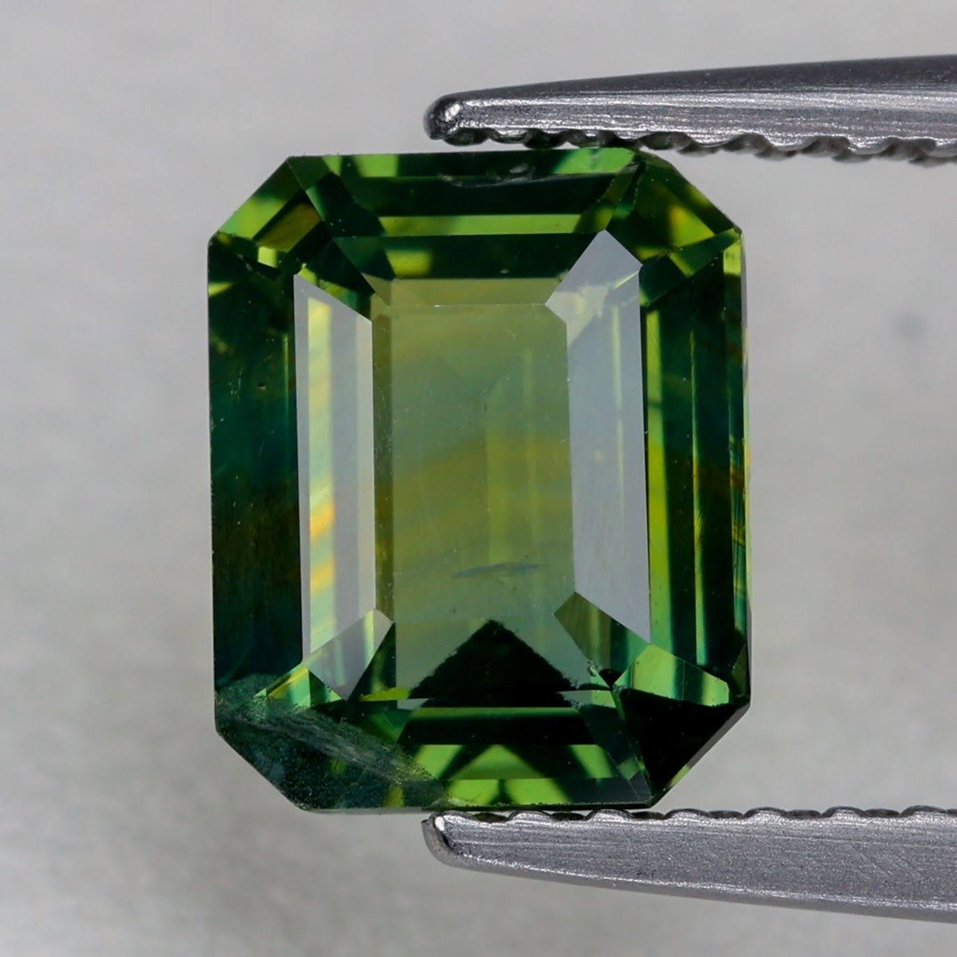 1.53 Carats Teal Sapphire Stone