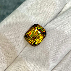 7.68 Carat Fine Quality Sphene Stone