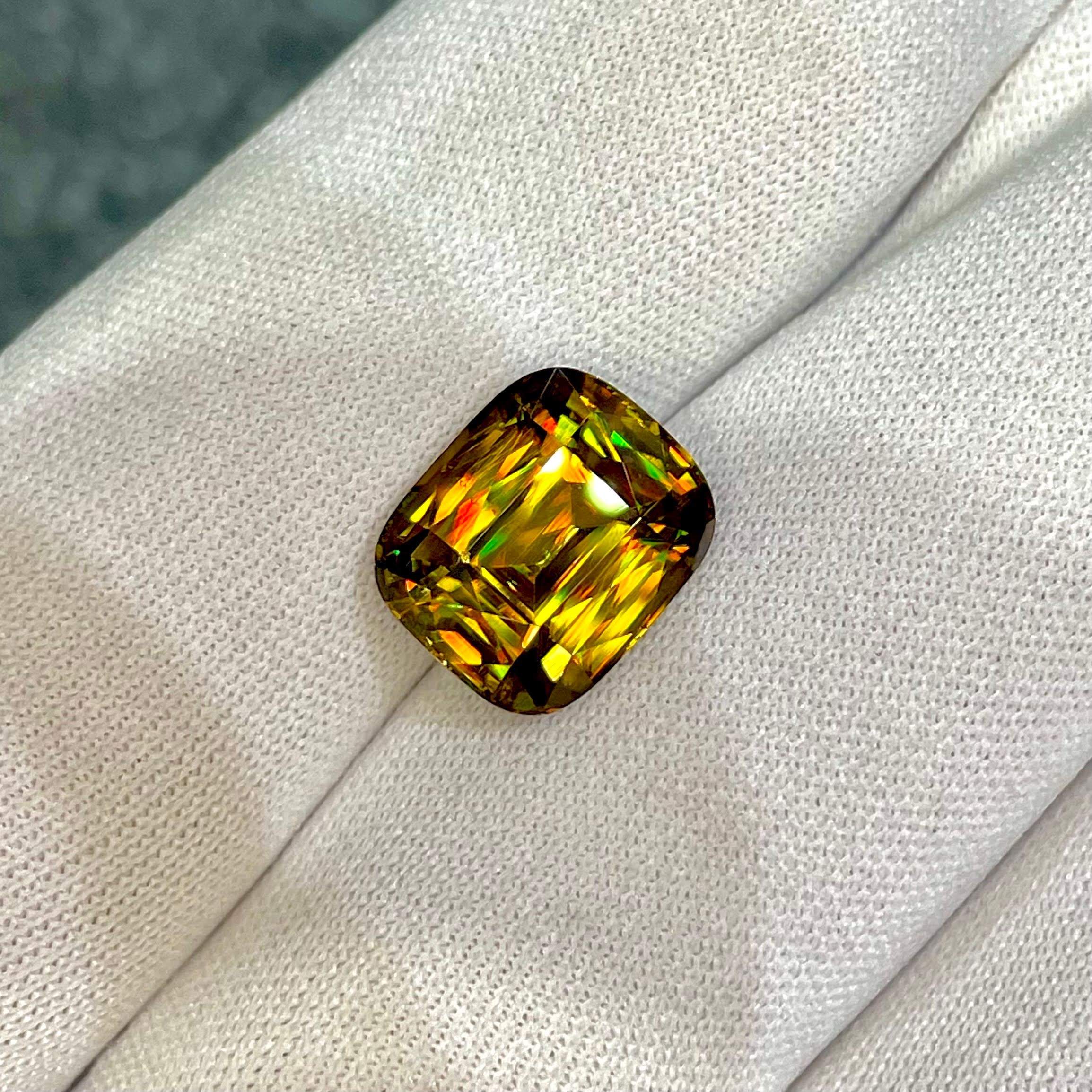 7.68 Carat Fine Quality Sphene Stone