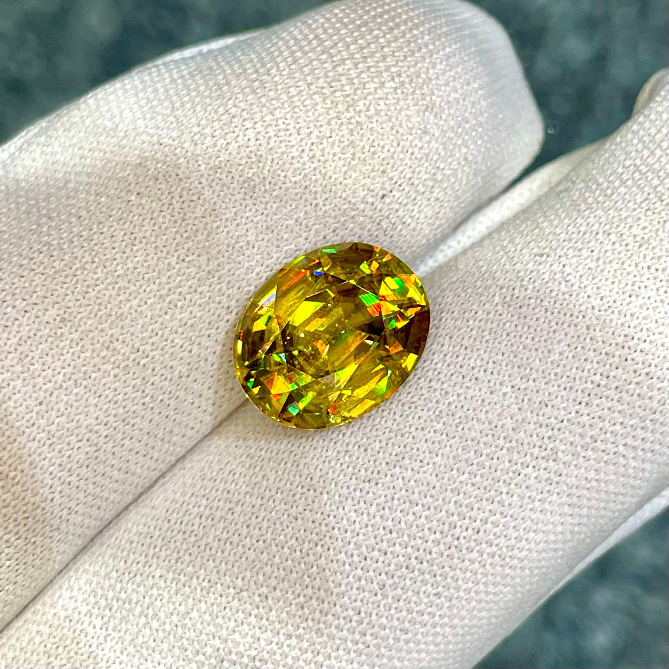 5.80 Carats Fire Effect Sphene Stone